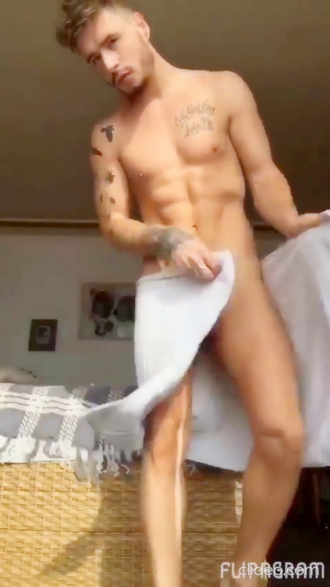If you like a "big cock reveal" clip, here's 30 of them for you to enjoy