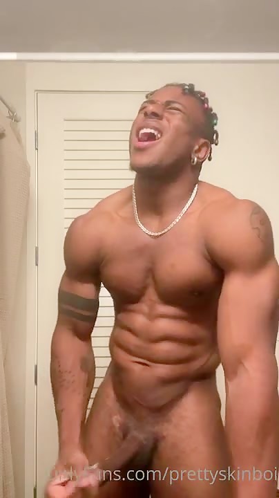 Siah Artis Makes His Epic Body Nut Twice in 1 Minute