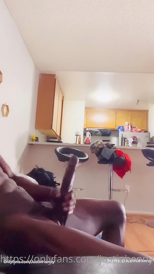 12 minutes with justinnhenny's giant cock