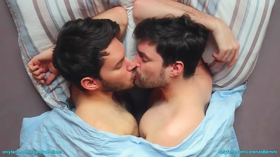 Friends jerking off together (very intimate)