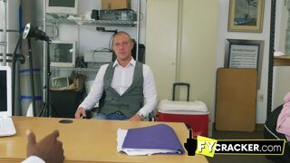 Hot dude loves getting screwed