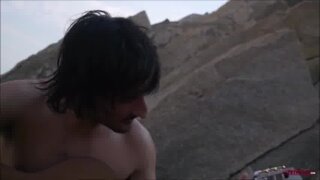 Bel  Gris : " Free  on  the  beach "