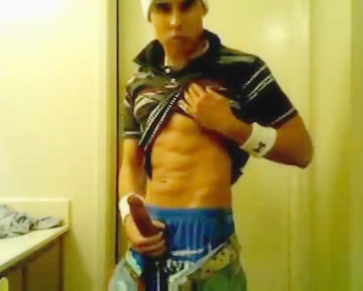 Cocky Stud Wank Show Off