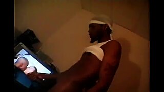 AMATEUR BIG DICK SOLO