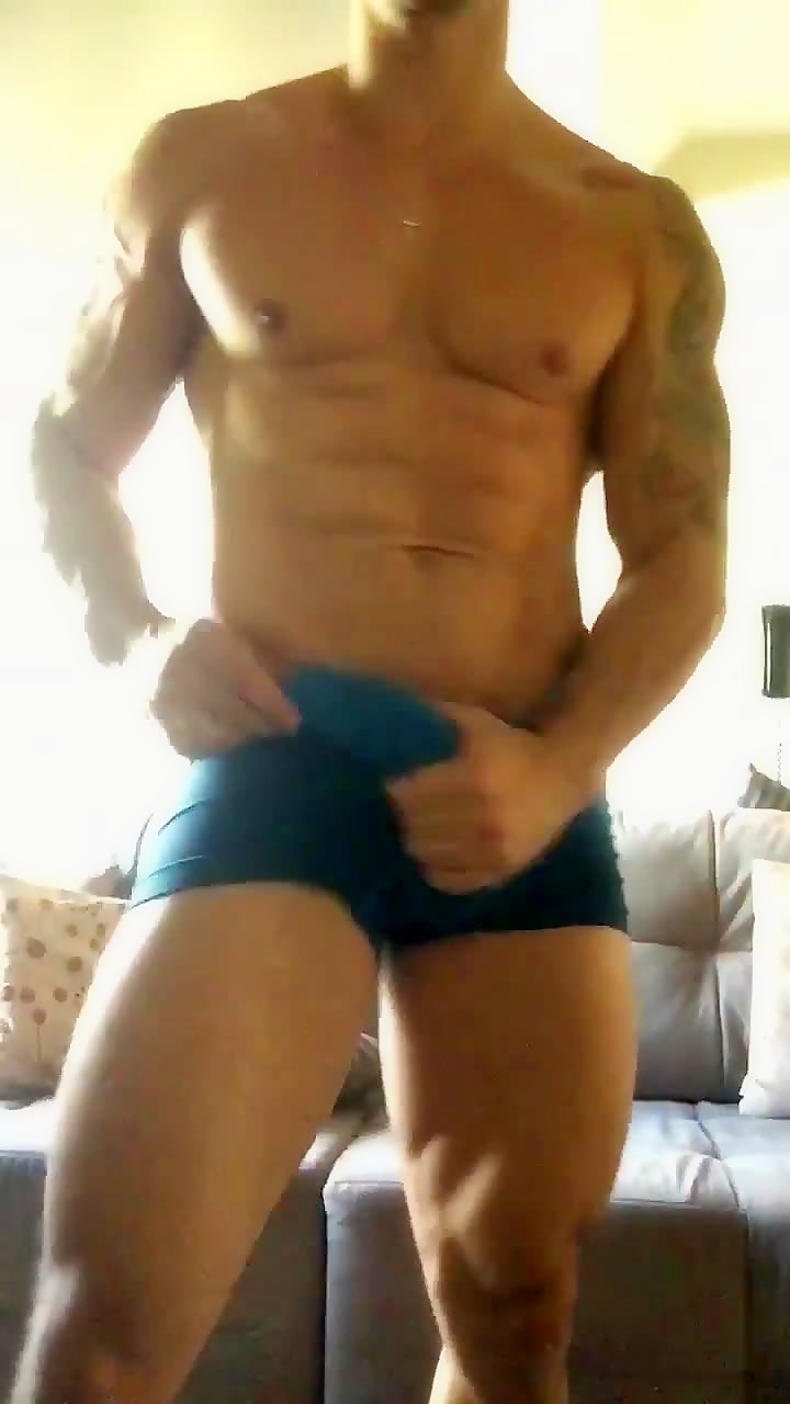 Diego Mineiro is so goddam hot.  And his cock is so goddamn big and tasty