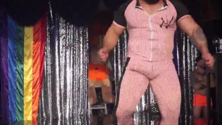 Nude Go Go Bear Blue Chairs