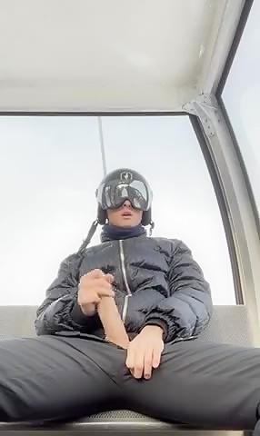 ski and skeetin gondola