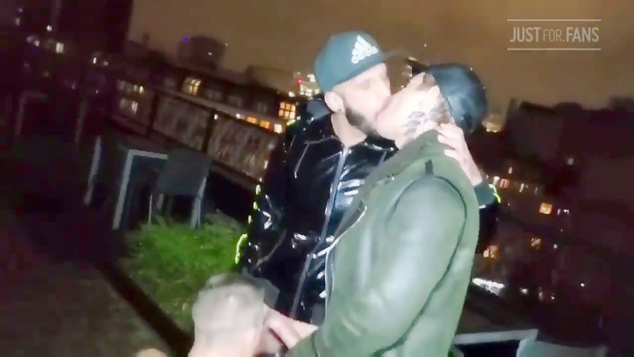 RusA in hot threesome