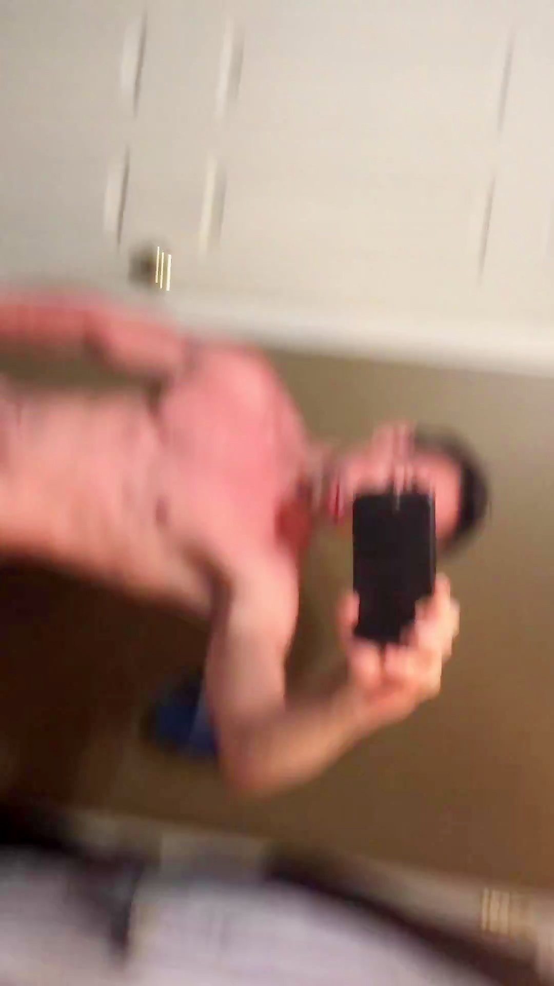 Sexy man gets off in front of mirror